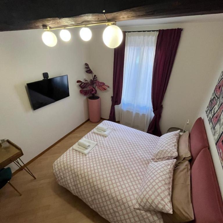 Casa Nina Bologna Centro - Camera Matrimoniale con Bagno Privato - 16