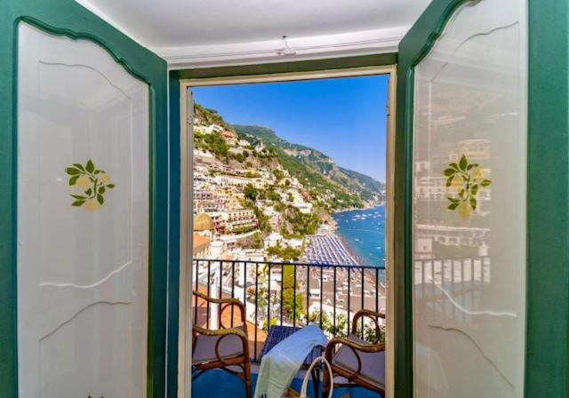 Casa Cosenza - Camera Matrimoniale Deluxe con Balcone e Vista Mare - 4