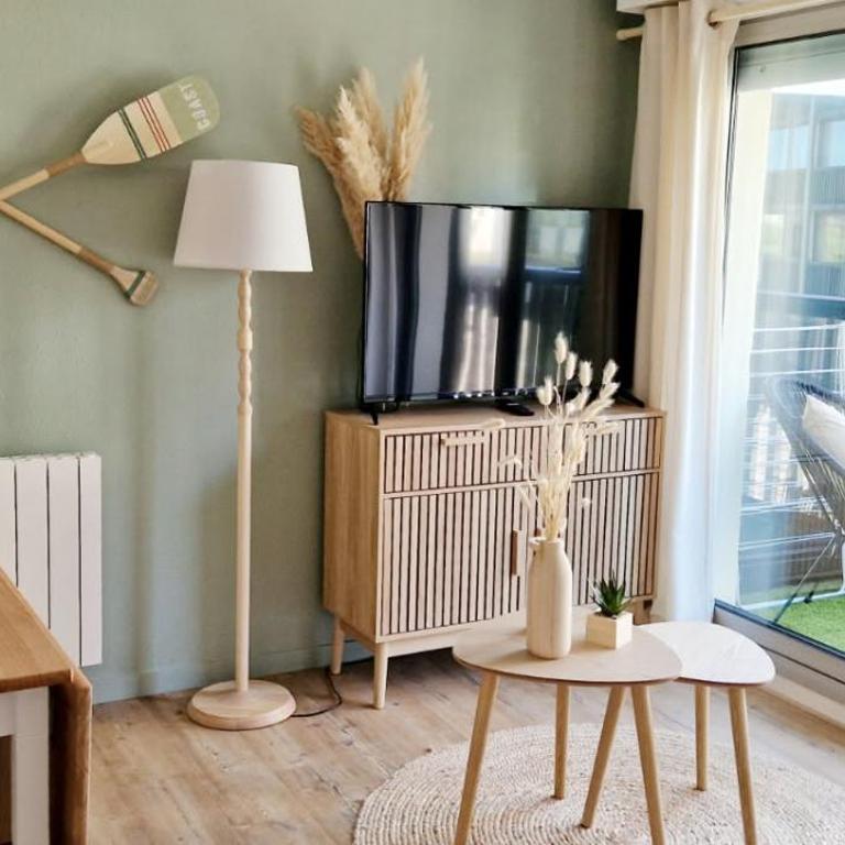Appartement cosy avec balcon 4 personnes max - One-Bedroom Apartment - 1