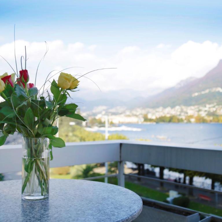 Best Western Hotel Bellevue au Lac - Camera Matrimoniale Deluxe con Vista Lago - 3