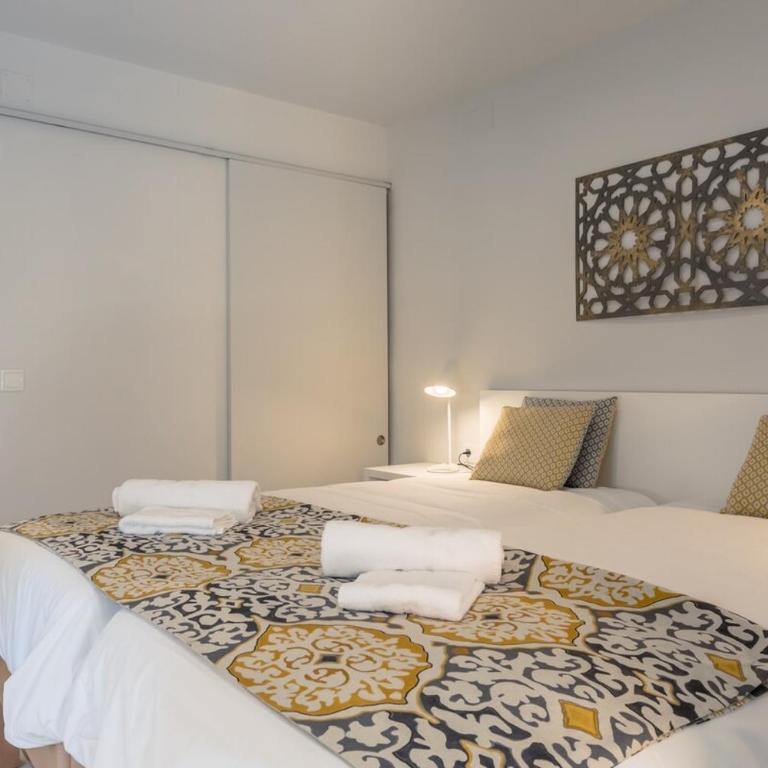 AoA Giralda Apartment - Two-Bedroom Apartment - 23