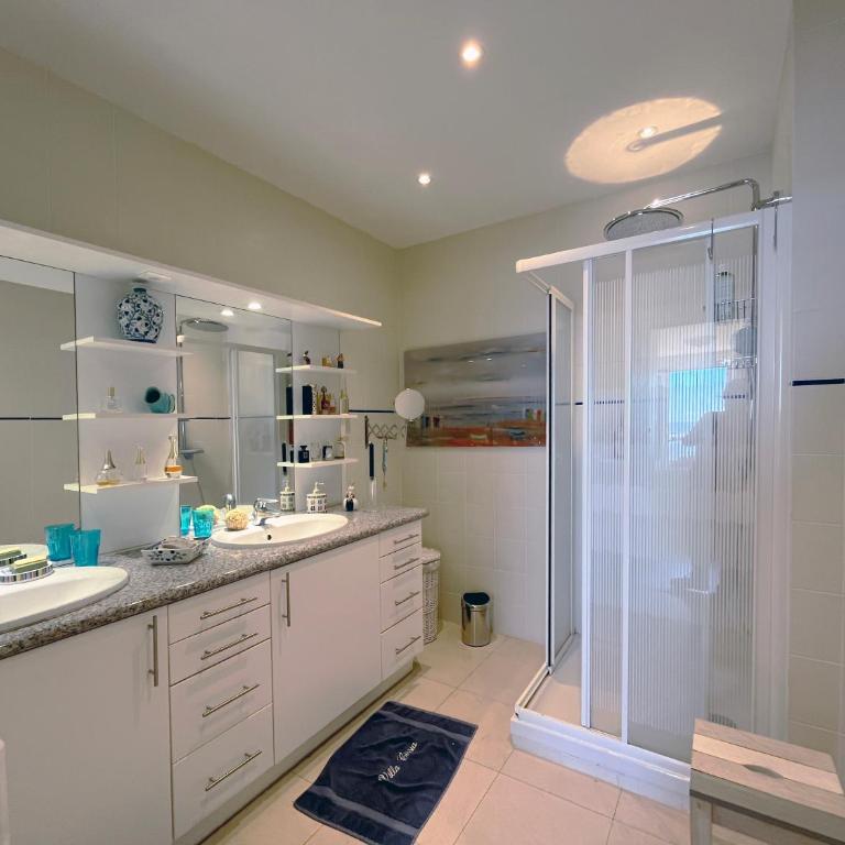 Villa front Bassin, accès plage privée, piscine - Villa - Vue sur Mer - 59