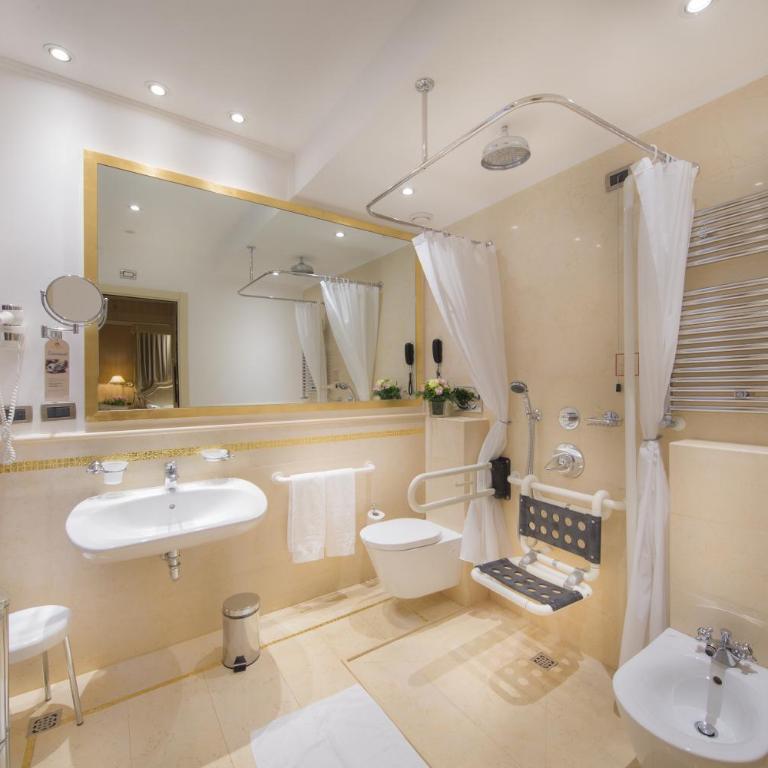Hotel A La Commedia - Junior Suite - 7