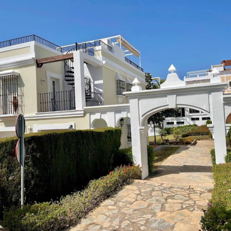 Luxury Townhouse Sea Views 10 Min from Puerto Bans - Casa - 5
