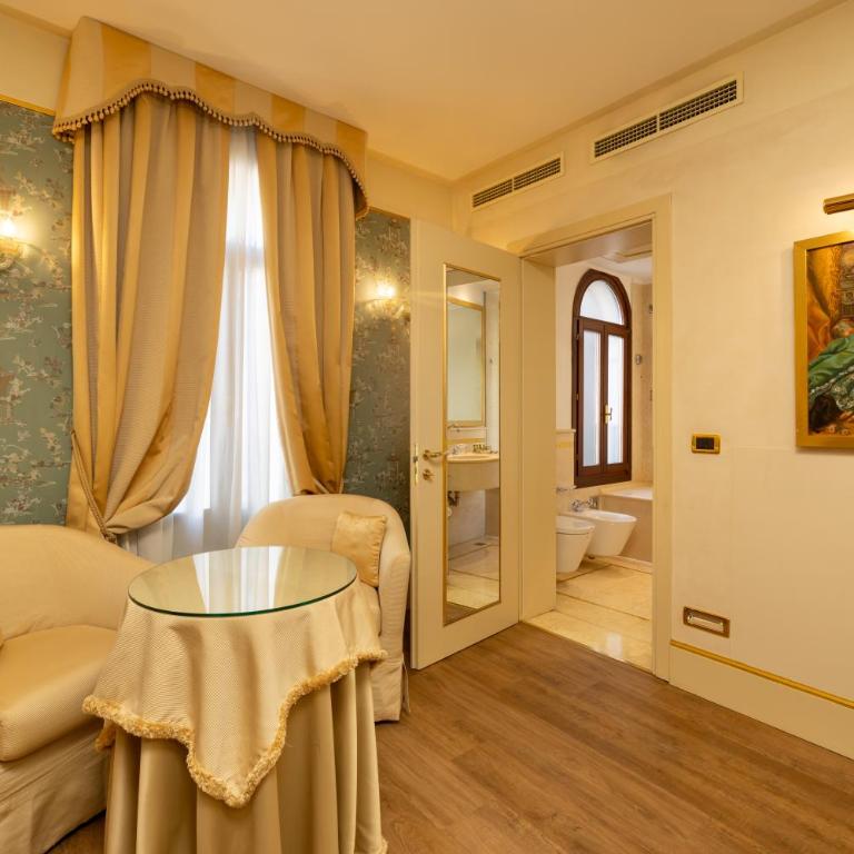 Hotel A La Commedia - Suite Executive - 6