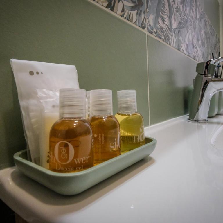 Marconi Suites - Camera Matrimoniale con Bagno Privato - 17