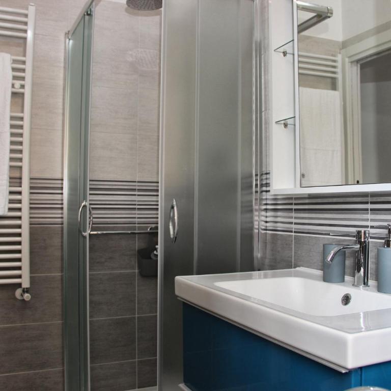 J&B b&b - Camera Matrimoniale/Doppia con Letti Singoli con Bagno Privato - 10
