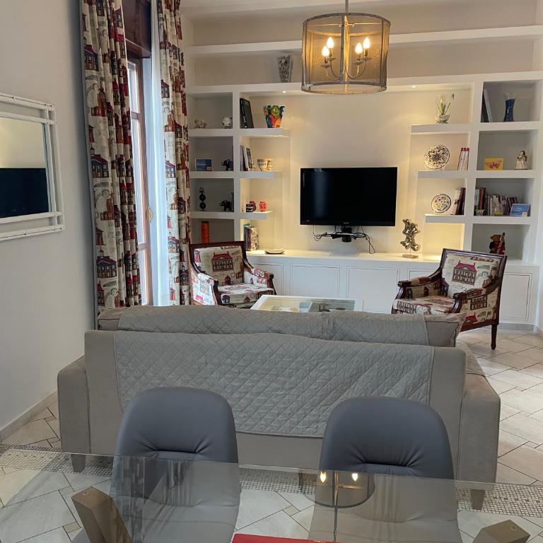 Centro Storico, Piazza Carmine: La Casa di Angela - Appartamento con 2 Camere da Letto - 9