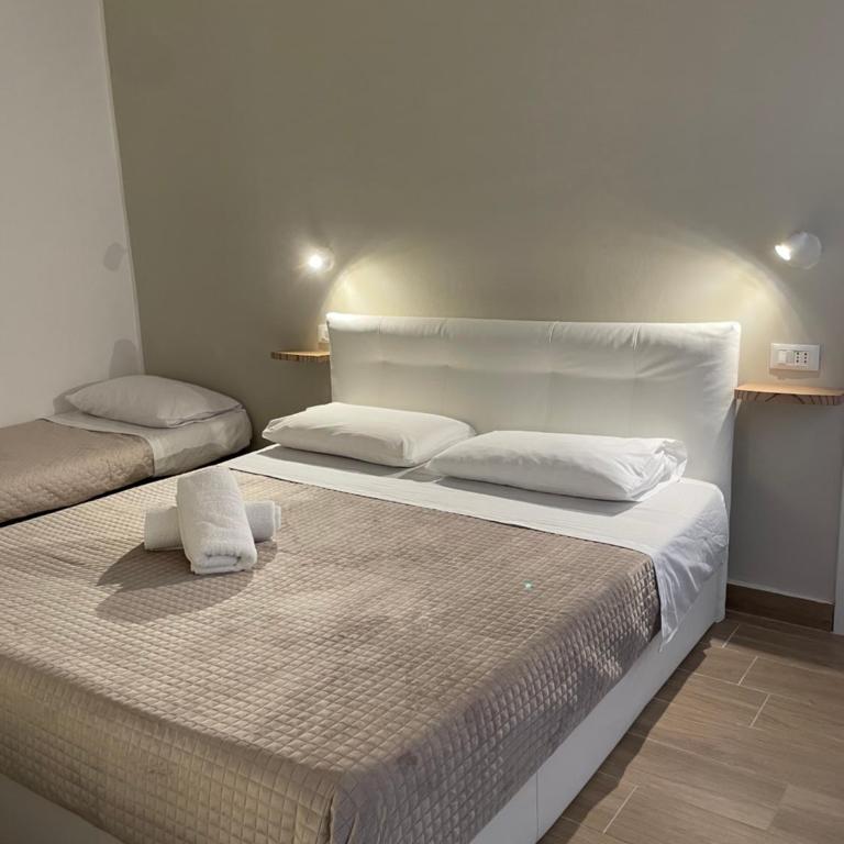 Leone Suite View & Restaurant - Comfort Dreibettzimmer - 1