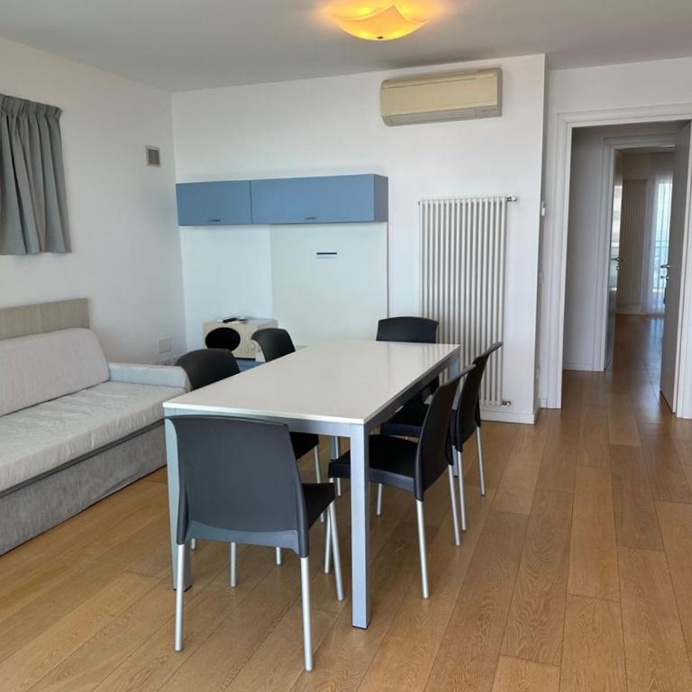 Sky Residence - Two-Bedroom Apartment with Sea View - 3