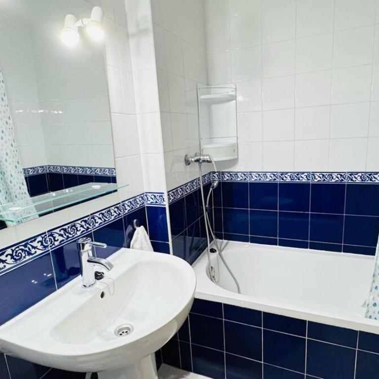 Room City Estepona Montemayor 2BR pool and garage - Apartamento de 2 dormitorios - 33