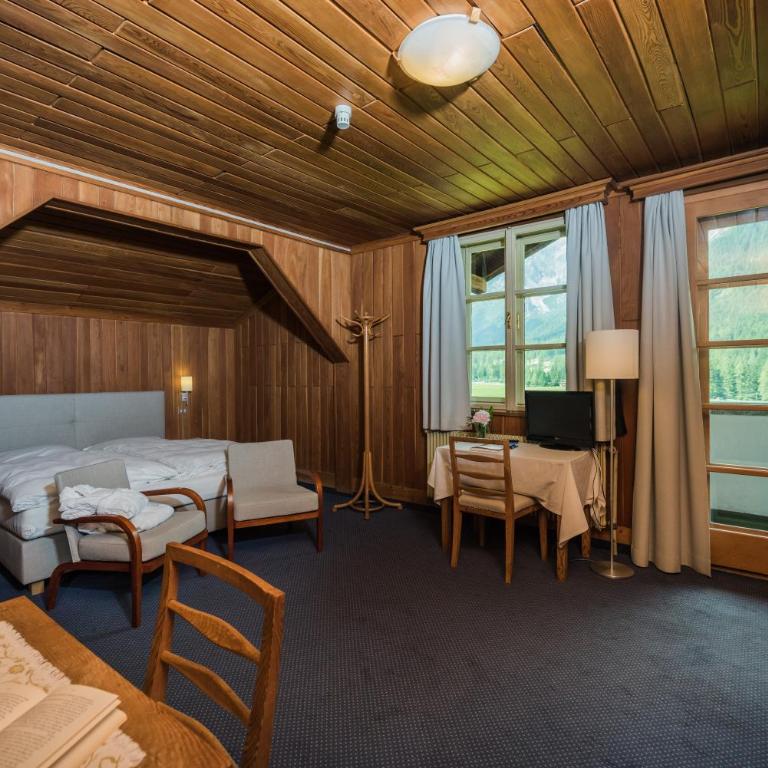 Hotel Tre Cime Sesto - Sexten - Habitación Doble orientada al sur - 8
