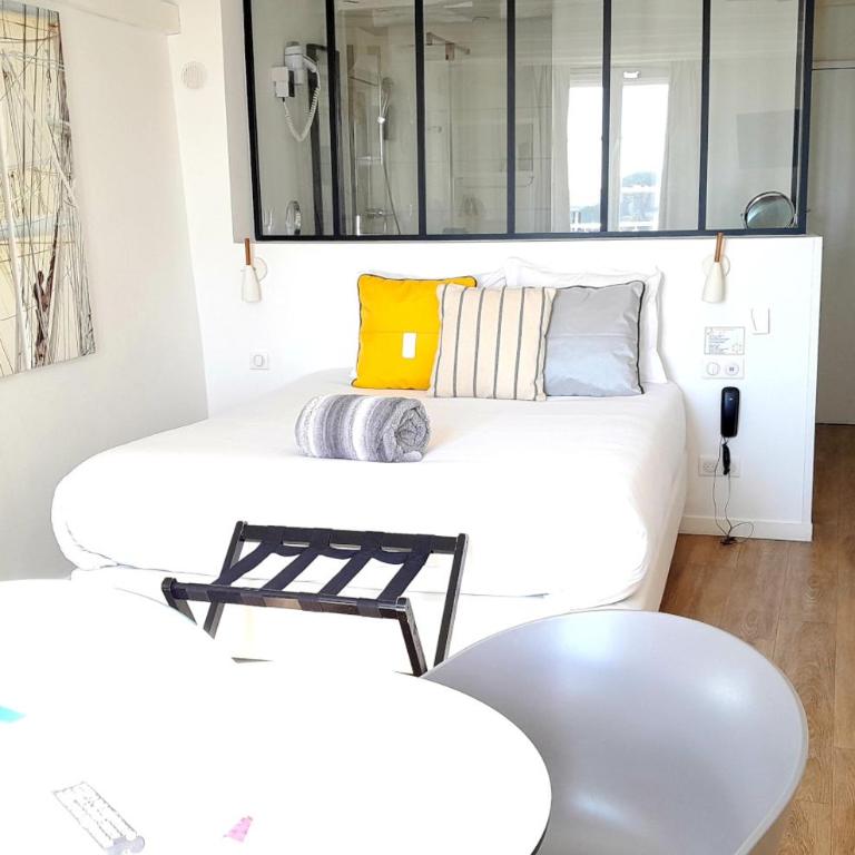 Hotel La Marine, Vieux Port - Chambre Double Moyenne - Côté Port - 18