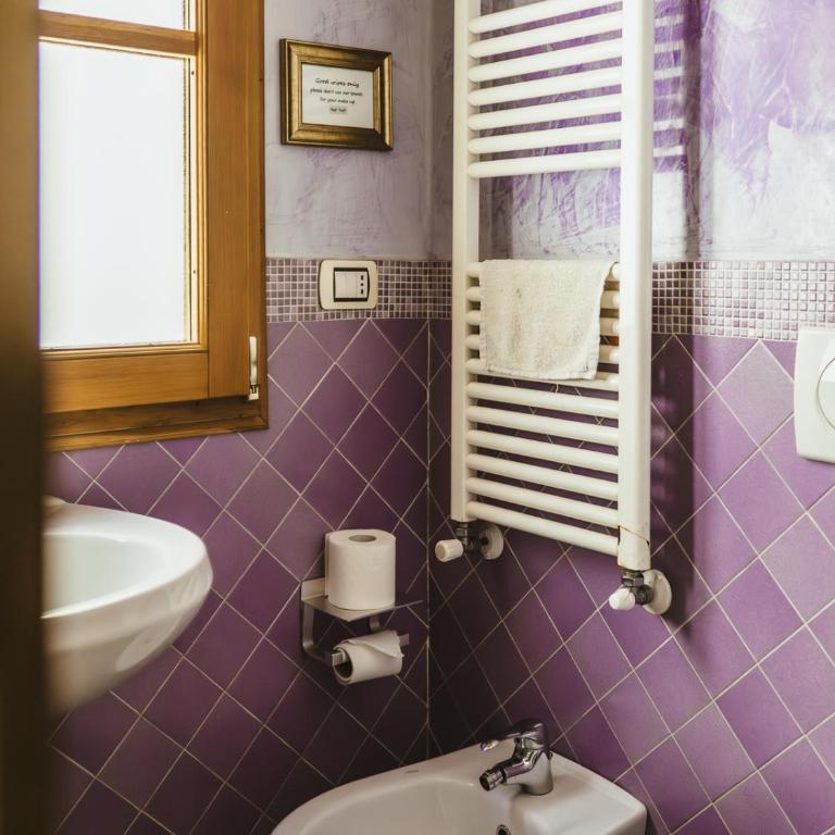 The Smallest Hostel of Florence - Camera Matrimoniale con Bagno Privato Esterno - 10
