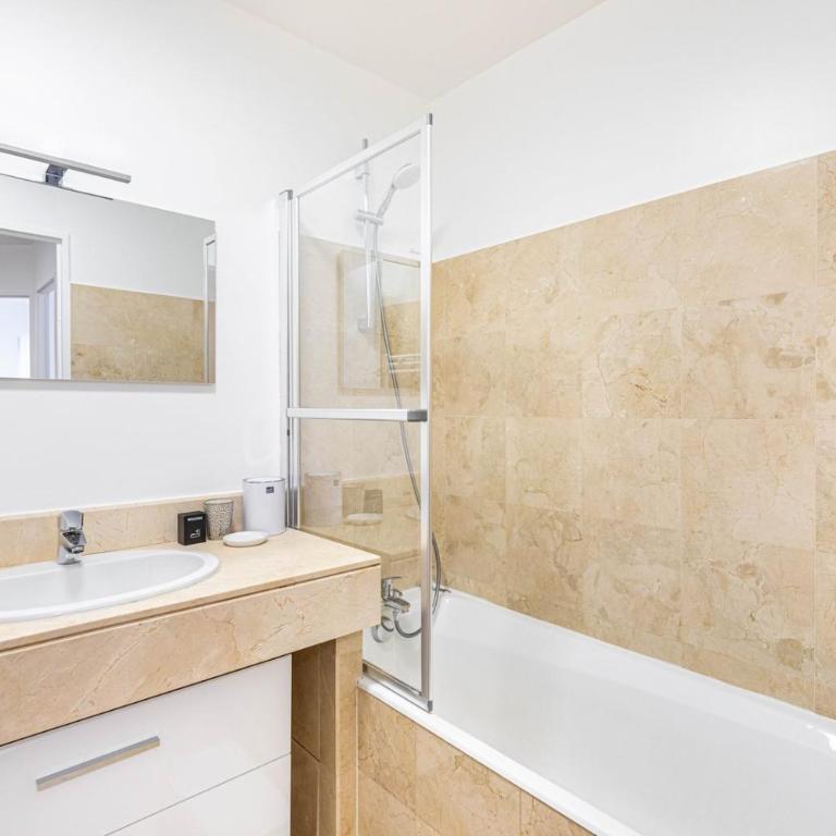 GuestReady - Charming Family Duplex with a terrace - Apartment mit 1 Schlafzimmer - 9