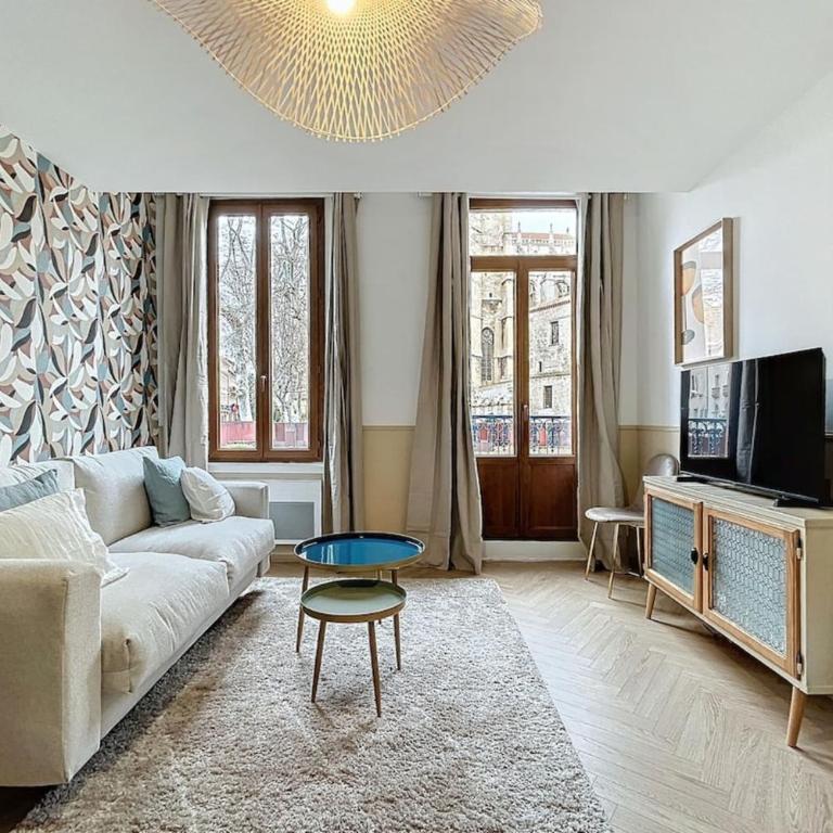Le Saint Just - Appartement face à la Cathédrale - Deluxe One-Bedroom Apartment - 2