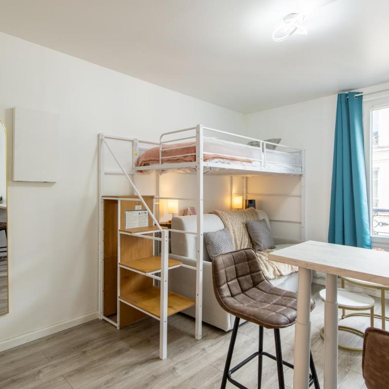 Best Deal! Modern studio in vibrant area only 5 minutes by walk to metro - central location - Studio Deluxe - 24