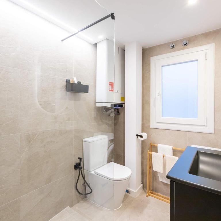 City Charm - Stylish 3BD in Malaga Centro - Apartment - 7