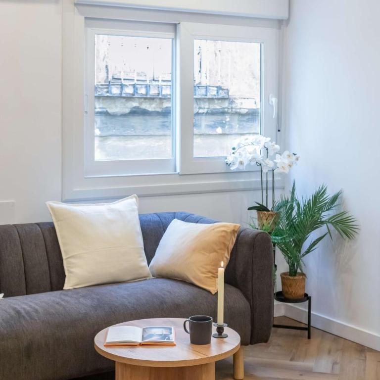 City Charm - Stylish 3BD in Malaga Centro - Apartment - 16