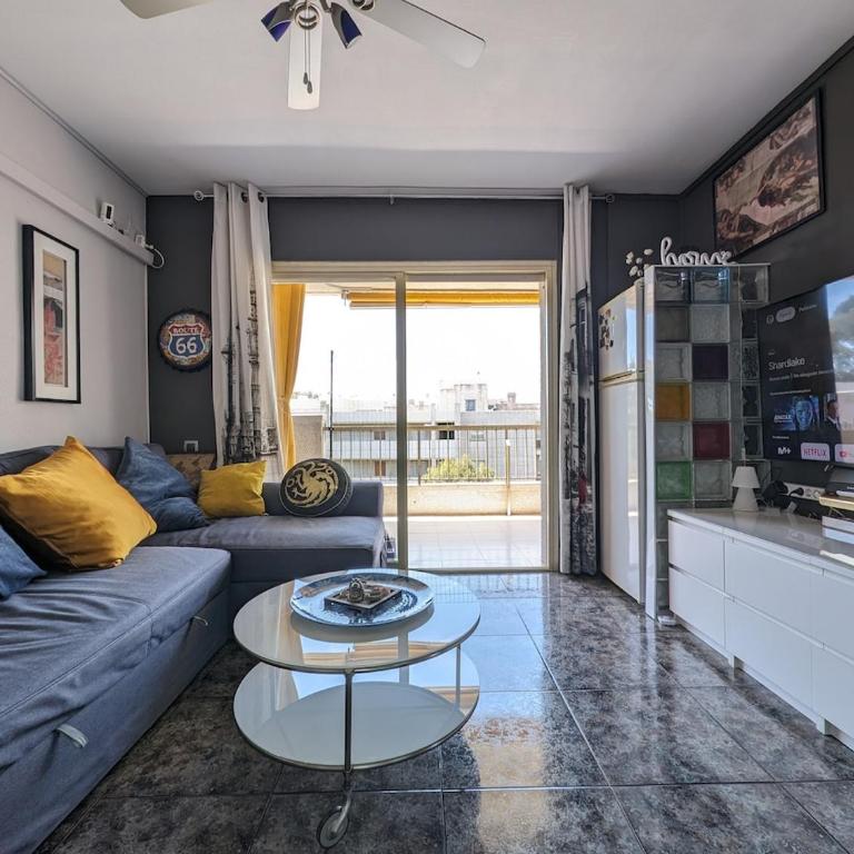 Enjoy the beach, Port Aventura and Ferrari Land - Two-Bedroom Apartment with Terrace and Sea View - 1