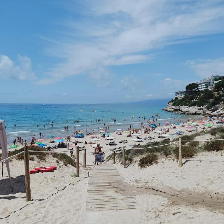 Enjoy the beach, Port Aventura and Ferrari Land - Two-Bedroom Apartment with Terrace and Sea View - 21