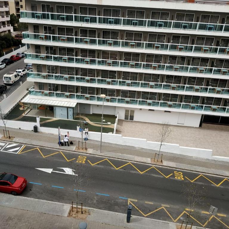 Enjoy the beach, Port Aventura and Ferrari Land - Two-Bedroom Apartment with Terrace and Sea View - 23