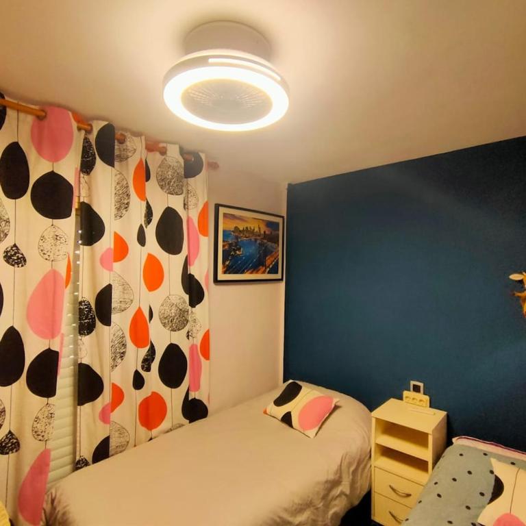 Enjoy the beach, Port Aventura and Ferrari Land - Two-Bedroom Apartment with Terrace and Sea View - 29
