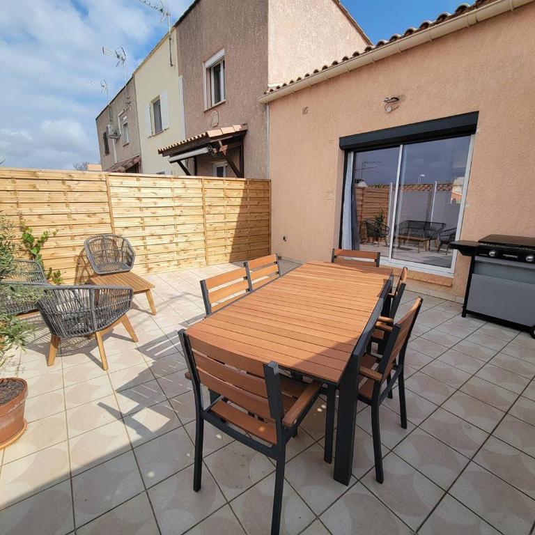 Belle villa climatisée avec Wifi, 2 chambres et jolie terrasse aménagée, à 3km de la plage à PORTIRAGNES LXCHARD7 - Maison 2 Chambres - 1