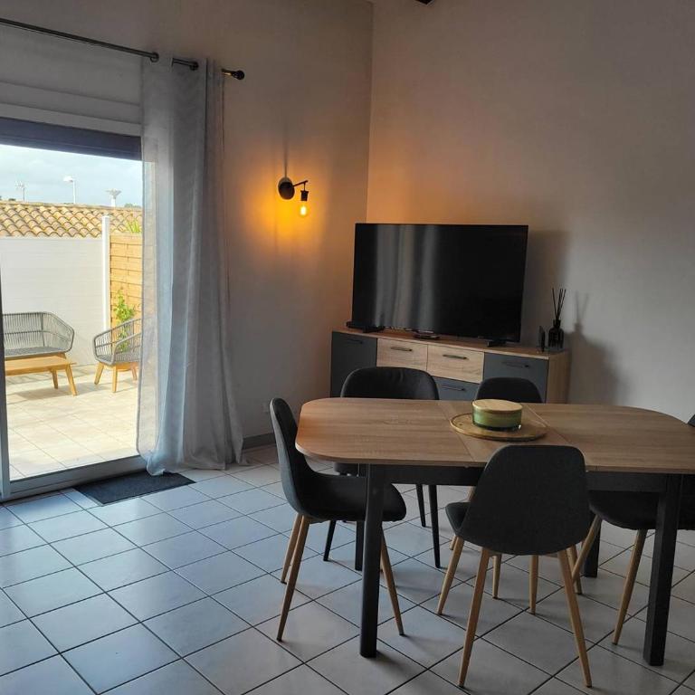 Belle villa climatisée avec Wifi, 2 chambres et jolie terrasse aménagée, à 3km de la plage à PORTIRAGNES LXCHARD7 - Maison 2 Chambres - 12
