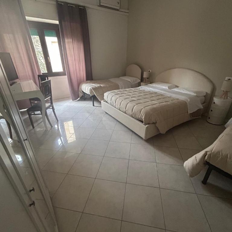 La Magnolia - Rooms - Quadruple Room with Private External Bathroom - 5