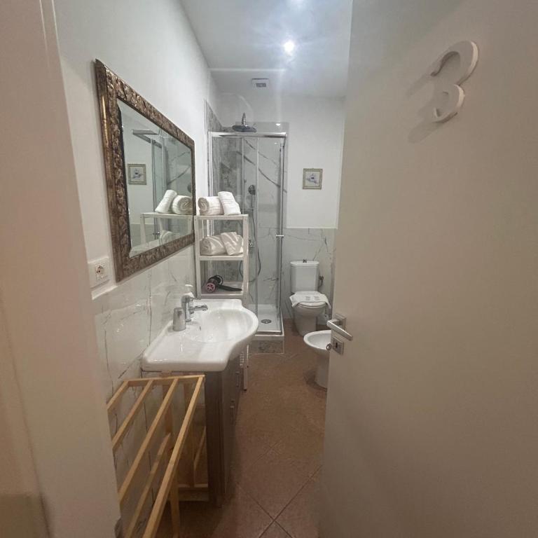 La Magnolia - Rooms - Triple Room with Private External Bathroom - 4