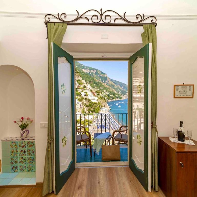 Casa Cosenza - Camera Matrimoniale Deluxe con Balcone e Vista Mare - 1