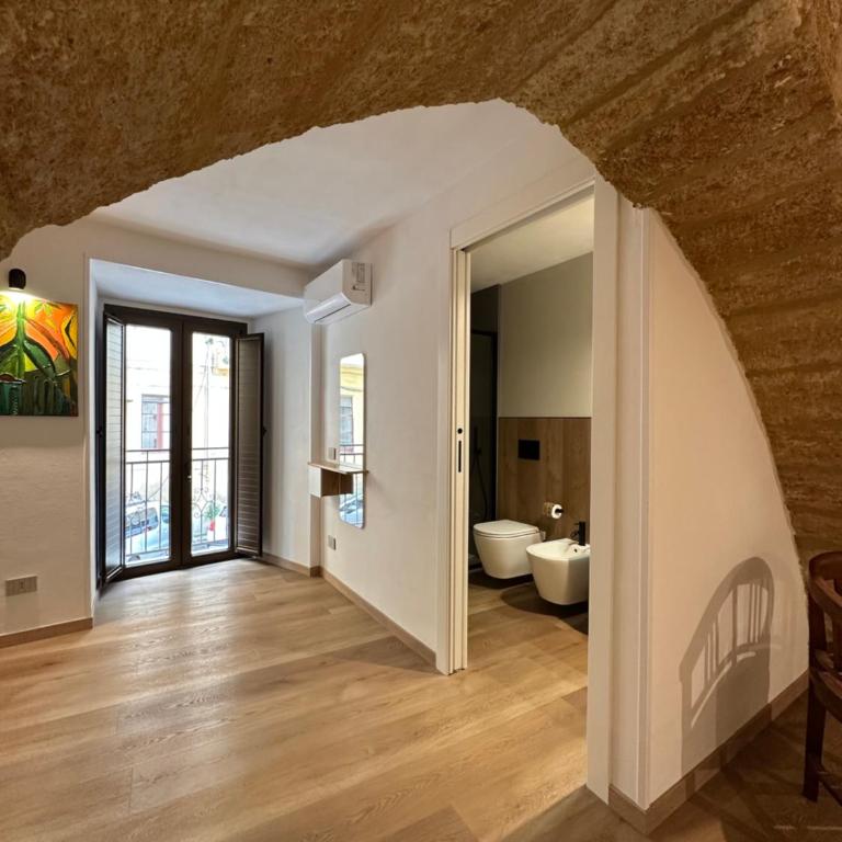 Arc Home apartment - Camera Matrimoniale Deluxe con Balcone - 10