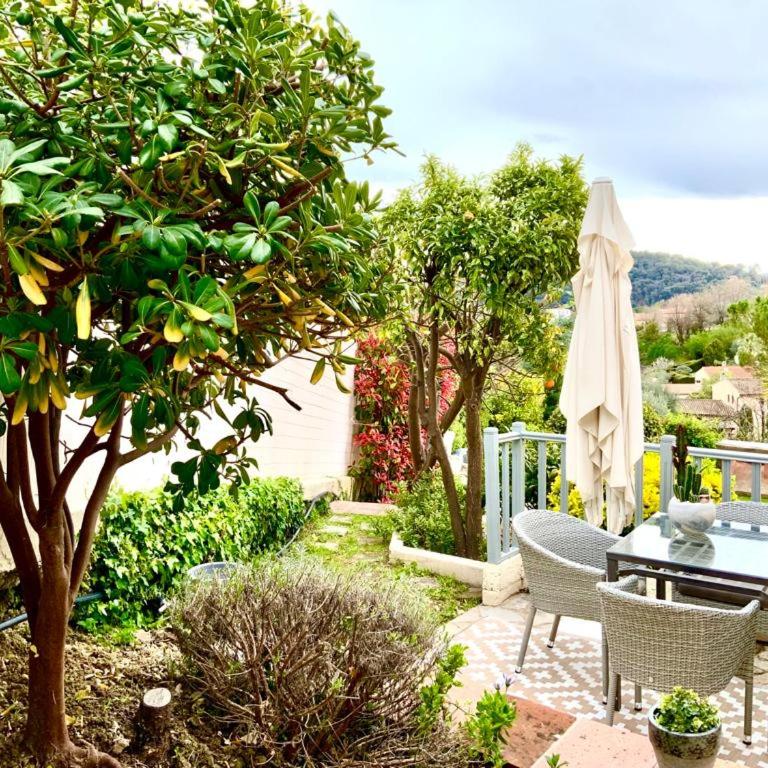 maison en duplex avec jardin - Appartement - Vue sur Jardin - 7
