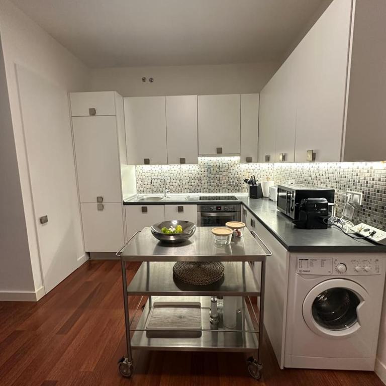 Stylish & Cozy 1BR Steps from Royal Palace | By Airnest - Appartement 1 Chambre - 7