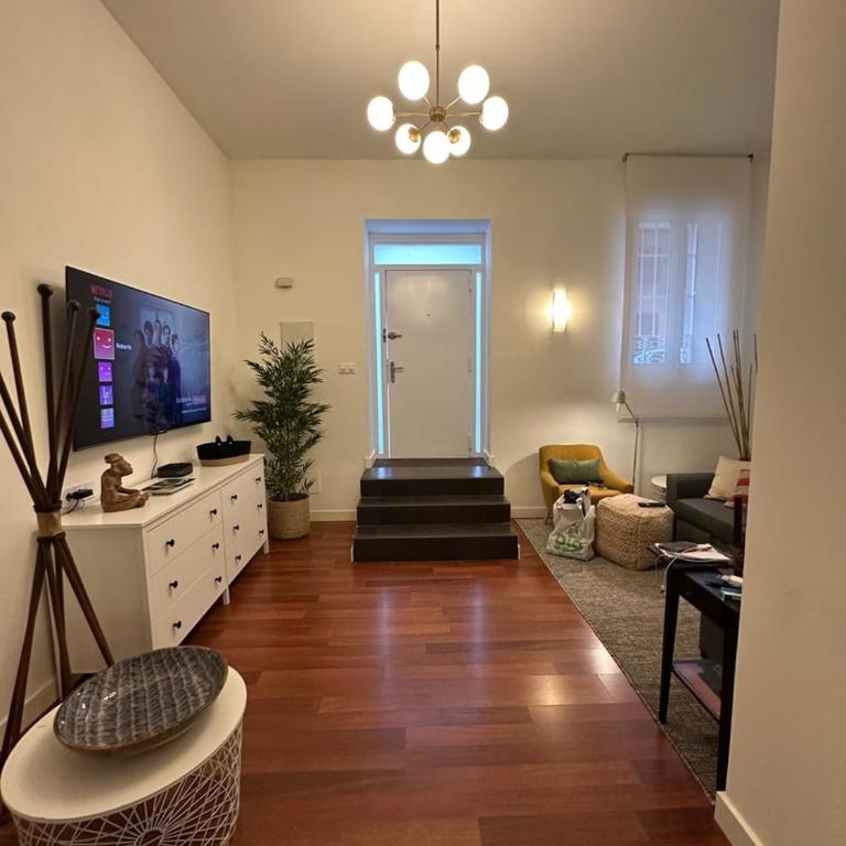 Stylish & Cozy 1BR Steps from Royal Palace | By Airnest - Appartement 1 Chambre - 18