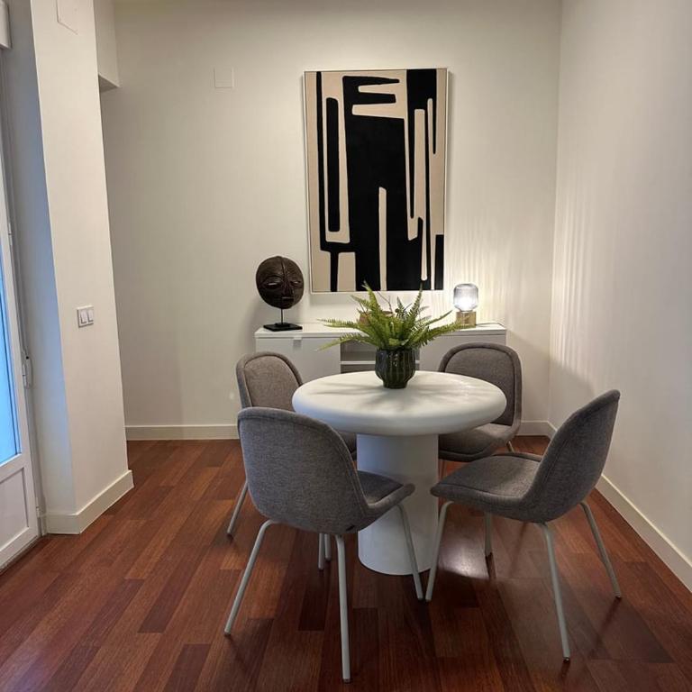 Stylish & Cozy 1BR Steps from Royal Palace | By Airnest - Appartement 1 Chambre - 3
