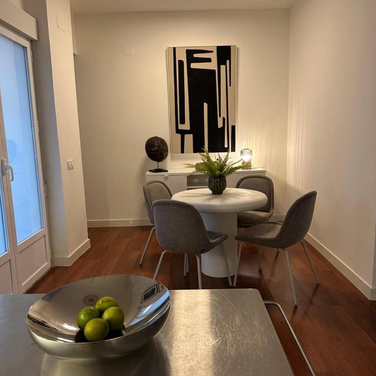 Stylish & Cozy 1BR Steps from Royal Palace | By Airnest - Appartement 1 Chambre - 10