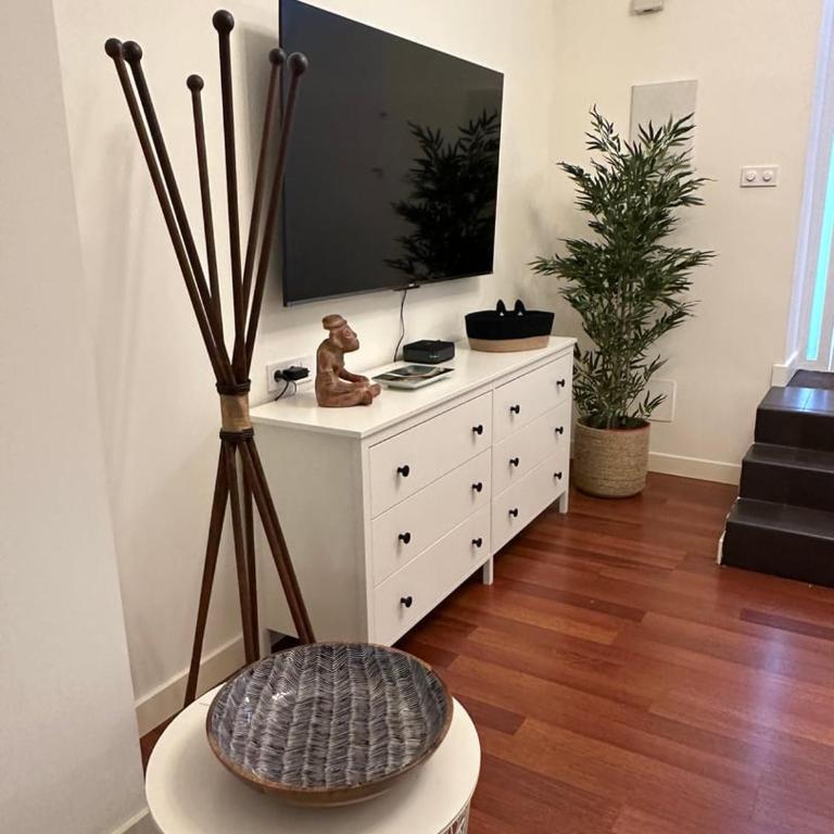 Stylish & Cozy 1BR Steps from Royal Palace | By Airnest - Appartement 1 Chambre - 17