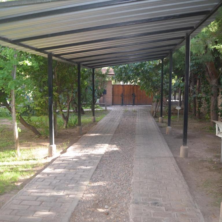 Hermosa casa en zona de bodegas de Mendoza - Chalet - 21