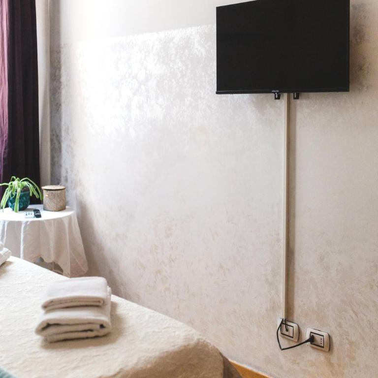 The Smallest Hostel of Florence - Camera Quadrupla con Bagno Privato Esterno - 21
