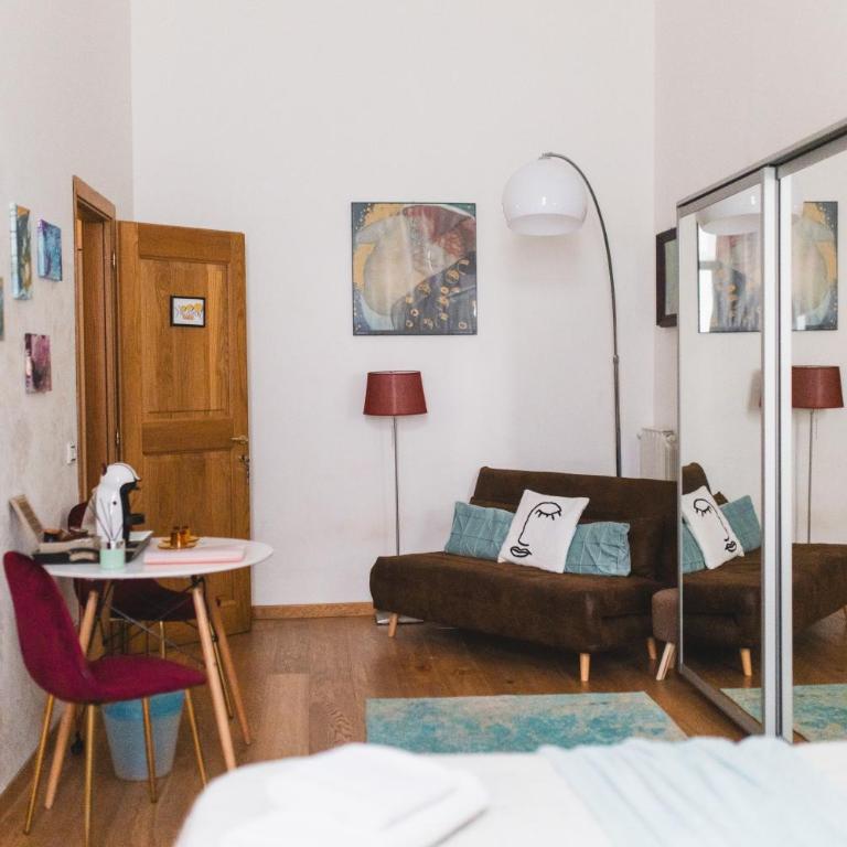 The Smallest Hostel of Florence - Camera Quadrupla con Bagno Privato Esterno - 25
