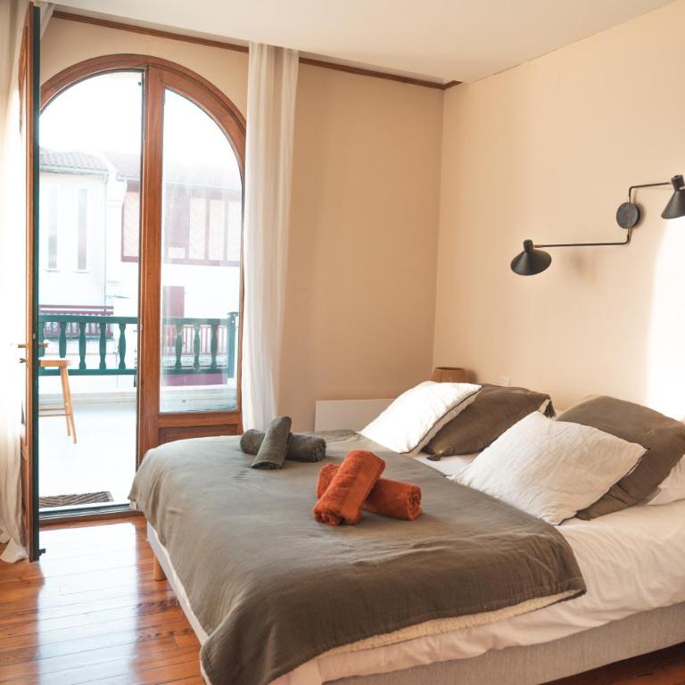 Le Coolin Loft, Vue et Acces directe à la plage, immense terrasse, place des landais Hossegor, quartier très animé, idéal pour un séjour entre amis - Apartment mit 3 Schlafzimmern - 9