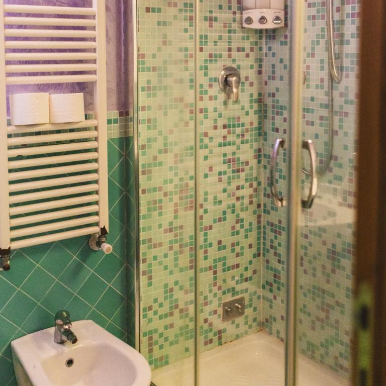 The Smallest Hostel of Florence - Camera Quadrupla con Bagno Privato Esterno - 43