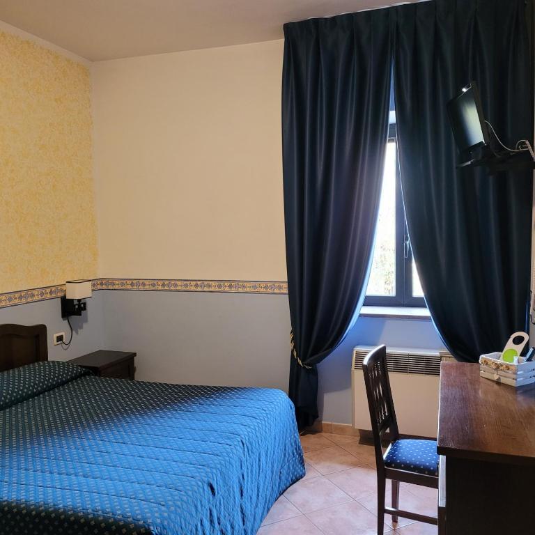 Hotel Eden Sul Lago - Camera Tripla Comfort con Doccia - 2