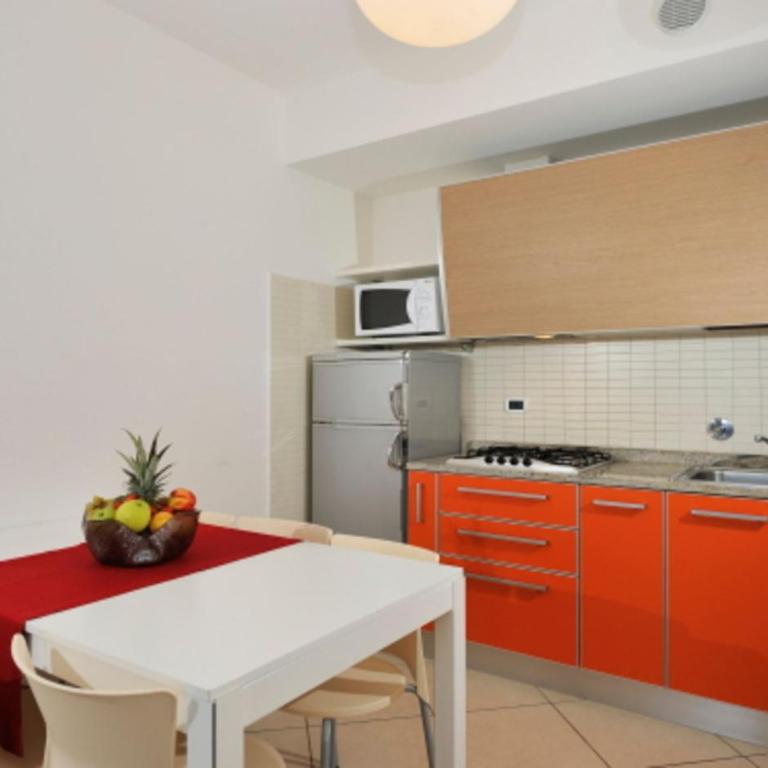 Spacious flat with a bright terrace - Appartamento - 6