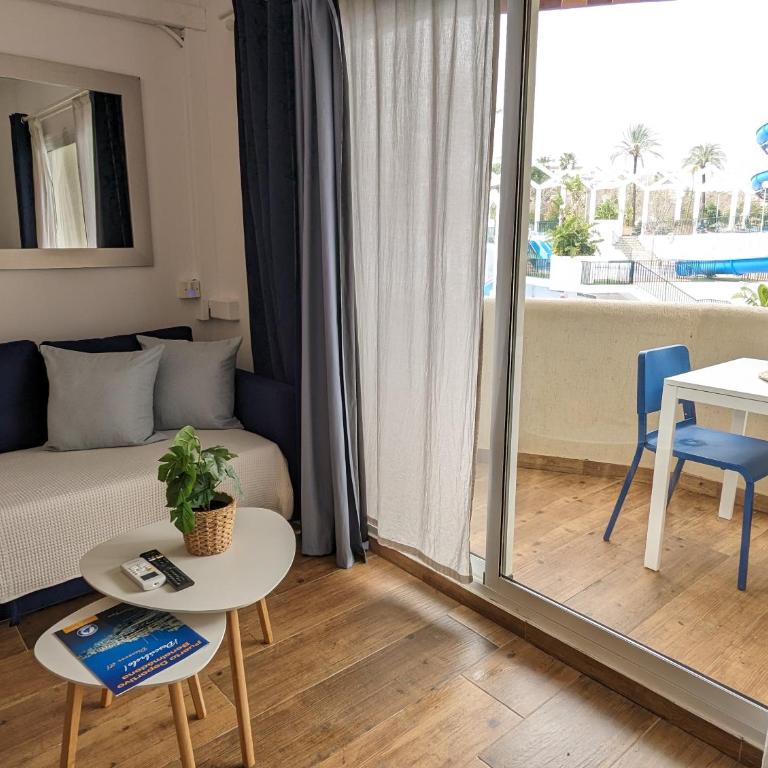 Vega Beach Estudio Benalbeach NUEVO! - Estudio con vistas a la piscina - 5