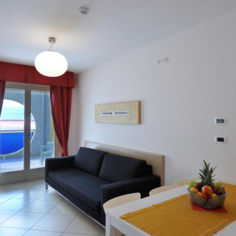 Flat featuring a large sun-filled terrace - Appartamento - 4