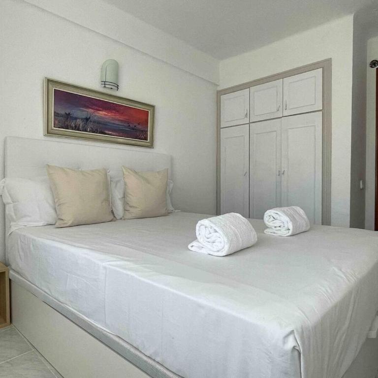 Top location with a pool and terrace! - Apartamento de 2 dormitorios - 6