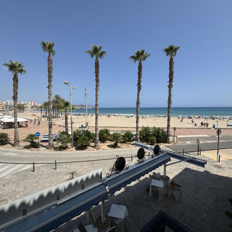Apartamento Playa Centro con vistas al mar - Apartment - 2